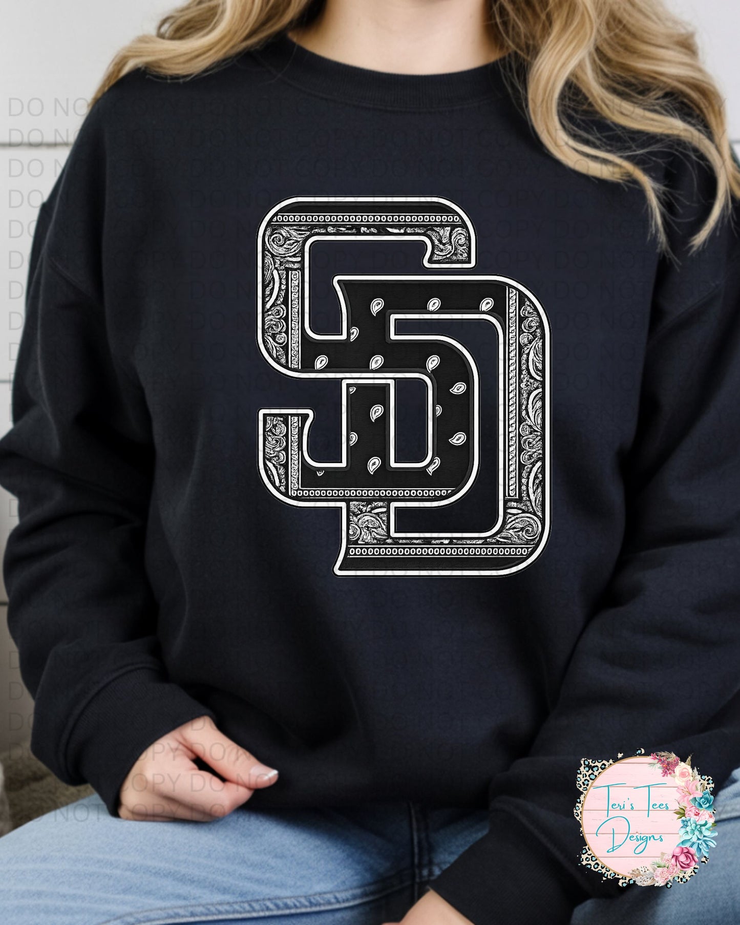 Paisley Bandana SD Gildan Crew Sweatshirt